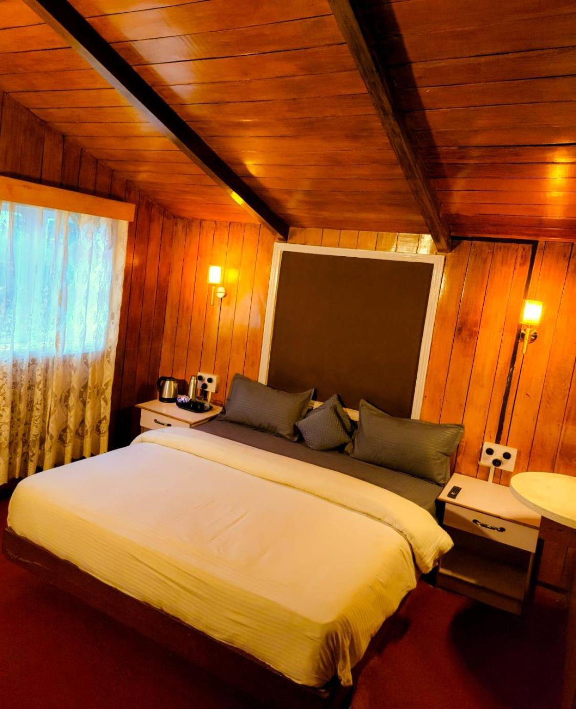 Hotel Woodhouse Ooty Exterior foto