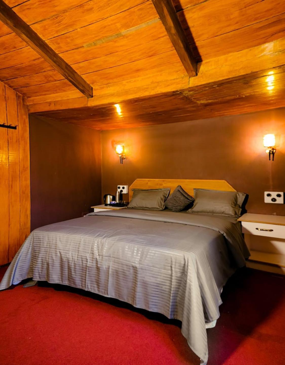 Hotel Woodhouse Ooty Exterior foto